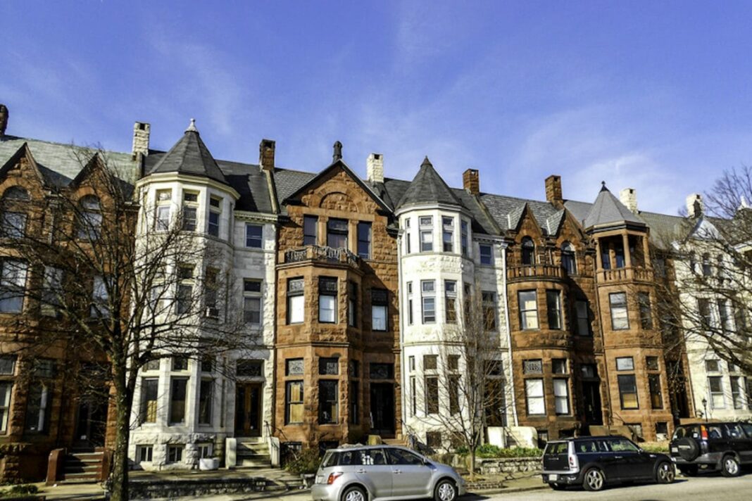 row houses in baltimore