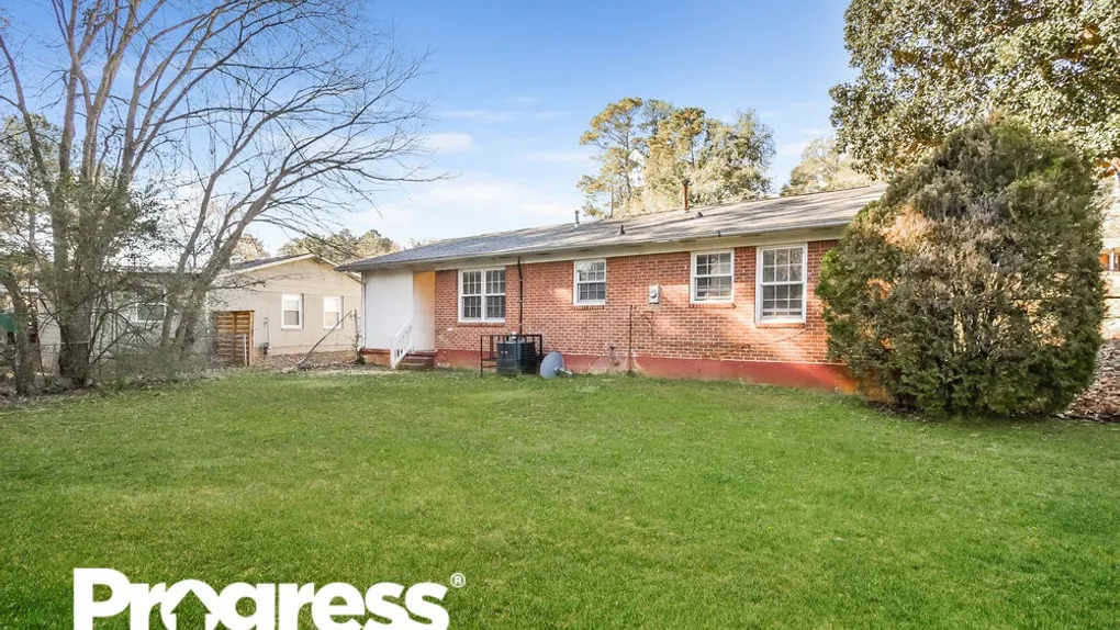 exterior backyard of home for rent